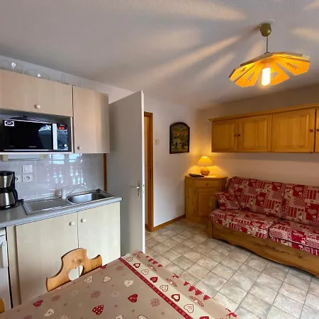 Lägenhet Paisible Proche Centre, Balcon Et Parking - Fr-1-693-78 Châtel