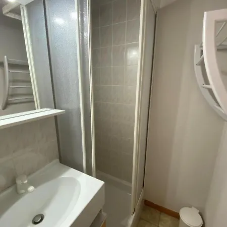 Lägenhet Paisible Proche Centre, Balcon Et Parking - Fr-1-693-78 Châtel