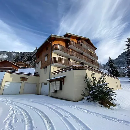 Paisible Proche Centre, Balcon Et Parking - Fr-1-693-78 *